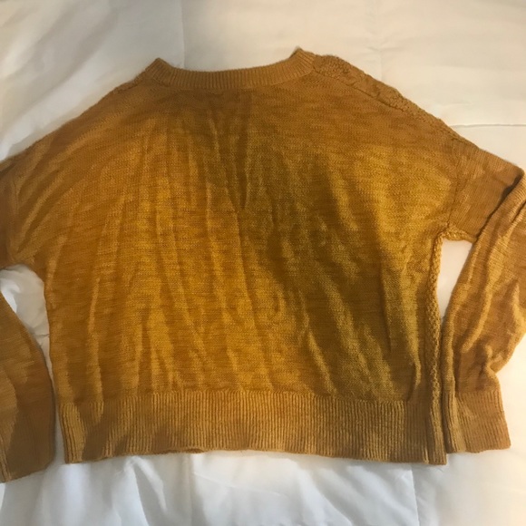 🔶MUSTARD YELLOW SWEATER🔶 - Picture 4 of 4